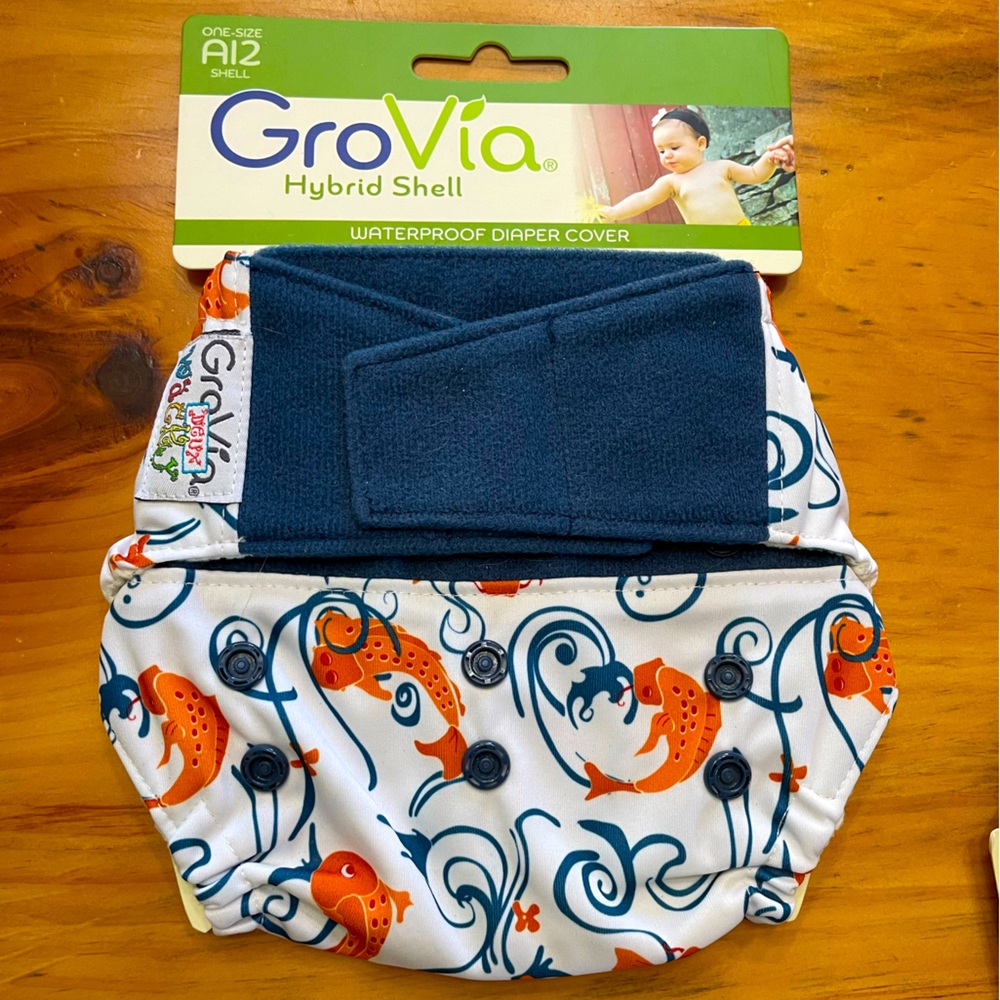 Grovia NIP wacky diaper cover in Play